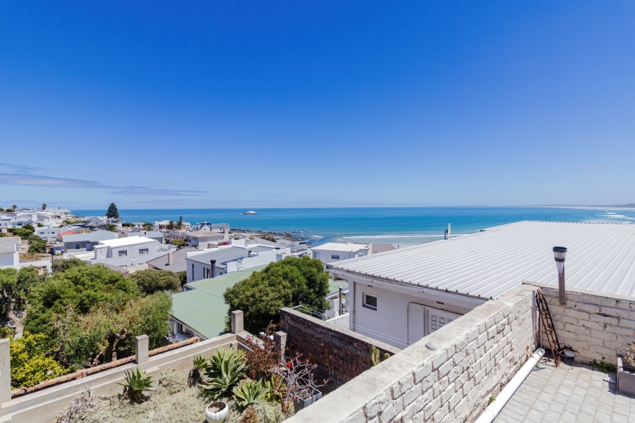 4 Bedroom Property for Sale in Yzerfontein Western Cape